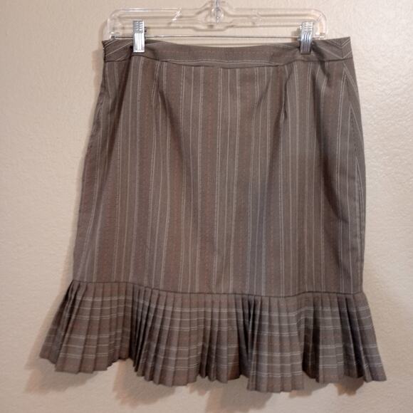 Versailles Beige Knee Length Pinstripe Skirt Flirty Hemline 10 - Picture 9 of 11